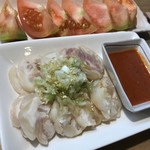 Motsuyaki Nonki - トマト、豚足スライス