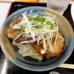 チャーシュー丼