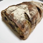 ラトリエ ドゥ プレジール - アミティエ（桃とフルーツのパン）