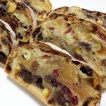 ラトリエ ドゥ プレジール - アミティエ（桃とフルーツのパン）