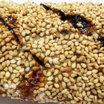 ラトリエ ドゥ プレジール - ごまたっぷりのおすすめパン