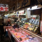 マルキ滝波商店 - 売り場