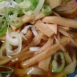 満び - らーめん太麺あっさりのメンマ