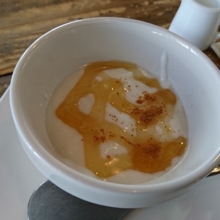 絵本カフェ holo holo_1