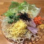 鈴木味噌ラーメン店 - 冷しサラダ風夏麺