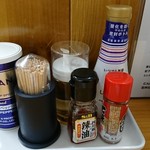 ラーメンショップ うまかっぺ - テーブル上