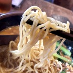 天府記 - 麺は細麺ストレート