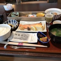 日本料理 芝桜 - 朝は和定食。美味しいコーヒー付きでした