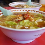 竜丹 - 激辛ラーメンと五目ラーメン