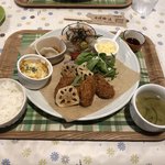 ボブズカフェ うまごやコペ - かきフライセットです。