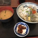 Kamakura Shin Souen - 三色丼
