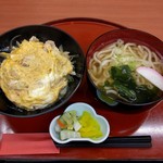 Mansaku - 親子丼とうどん（570円）