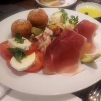 オステリアガウダンテ 神戸ハーバーランド店 - 本日の前菜の盛り合わせ