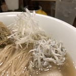 創作麺工房 鳴龍 - しらす、白髪ねぎ