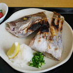 創業二百三十年食堂 - 福岡 糸島　かき鯛の塩焼き