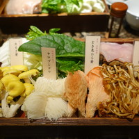 Shangri-La's secret ROPPONGI - きのこ4種盛り合わせ＆野菜盛り合わせ＆国産地鶏