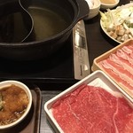 Shabu you - 黒毛和牛フェアで すき焼きと白だし