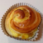 at ease Bakery - アップルカスタード（162円）