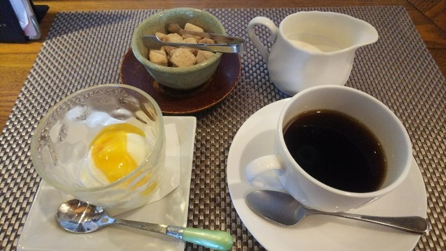 くじらびーと 竪堀 オムライス 食べログ