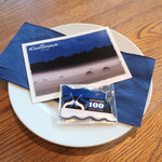 WEE BEE'S - エストニア〜朝もやの畑