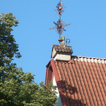 WEE BEE'S - 前日：屋根のコウノトリ