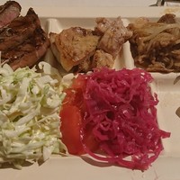 スカイグリルブッフェレストラン空桜 - 二皿目。ステーキ旨い♪