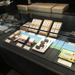 虎屋菓寮 - ショーケース