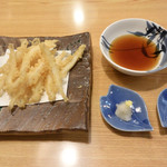 寿司・うなぎ 羽子吾 - 白魚の天ぷら