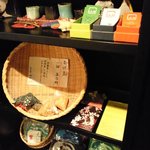 Unane Yamanaka - 入り口のお土産コーナー（てんかすも売ってるよ！）