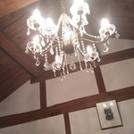 サーラ・マンジェ・ドゥ・クール  - 