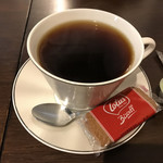 cafe notes - 私は「本日のコーヒー」を注文。
            ベルギーのロータスビスケット”ビスコフ“が添えられています。