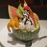 チェリー - いろんなフルーツが乗っかってて楽しい（左90度）