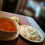 タンドリーレストラン アサ - チキンスープカレー 900円