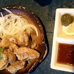 和みdining 笑琉 - 塩ザンギはそのまま食べてもタレをつけて油淋鶏みたいにたべるのも柚子胡椒をつけるのもアリ！