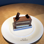 アッサンブラージュ カキモト - (ホテルにて)　Aのチョコケーキ