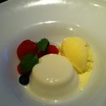 TOOTH TOOTH GARDEN RESTAURANT - %E3%83%91%E3%83%B3%E3%83%8A%E3%82%B3%E3%83%83%E3%82%BF%26%E3%83%90%E3%83%8B%E3%83%A9%E3%82%A2%E3%82%A4%E3%82%B9