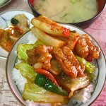 ホルモン野菜炒め定800円