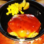 ハンバーグ＆ステーキTOMORU - チーズonチーズinハンバーグ