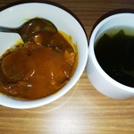 ハンバーグ＆ステーキTOMORU - 食べ放題の牛すじカレーとスープ