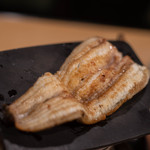 うを徳 - 百八十七匁（≒700g）雲州（いづも）宍道湖（しんじこ）の鰻（むなぎ）、焼上（やきあ）がり