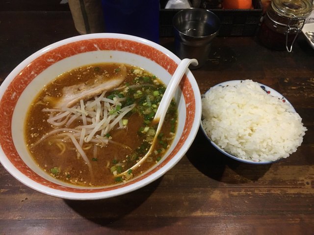 麺屋はち 白山 高松 ラーメン 食べログ