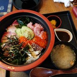 Oshokujidokoro Sakae Ya - 海鮮丼  税別１０５０円