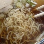 秀航園 - 細麺アップ