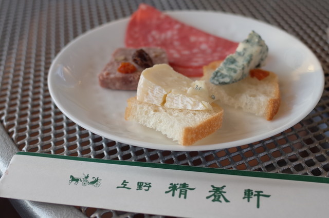 Ueno Seiyoken Okujo Beer Garden photo 4