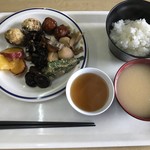 村営白馬岳頂上宿舎 - 朝食のバイキング