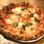 ア フェネステッラ - 