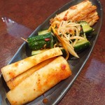 肉料理 大森 - キムチ盛り合わせ