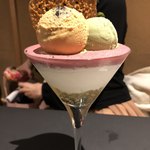 パフェ、珈琲、酒、佐藤 - 