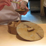 鮨 さかい - ガリのおかわりは減り方を見て