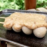 月待の滝 もみじ苑 - そば団子 自家製クルミあん